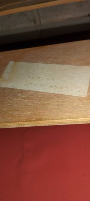 Estrado de Cama 1.83 × 1.33 Usado