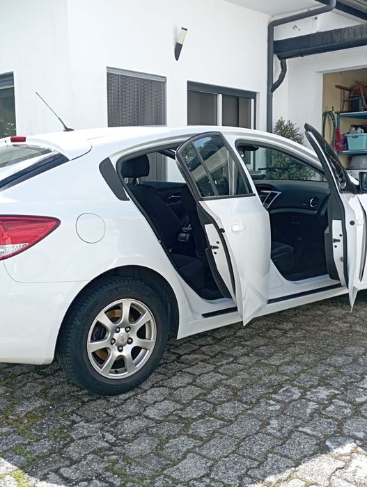 Carro 5 lugares como novo