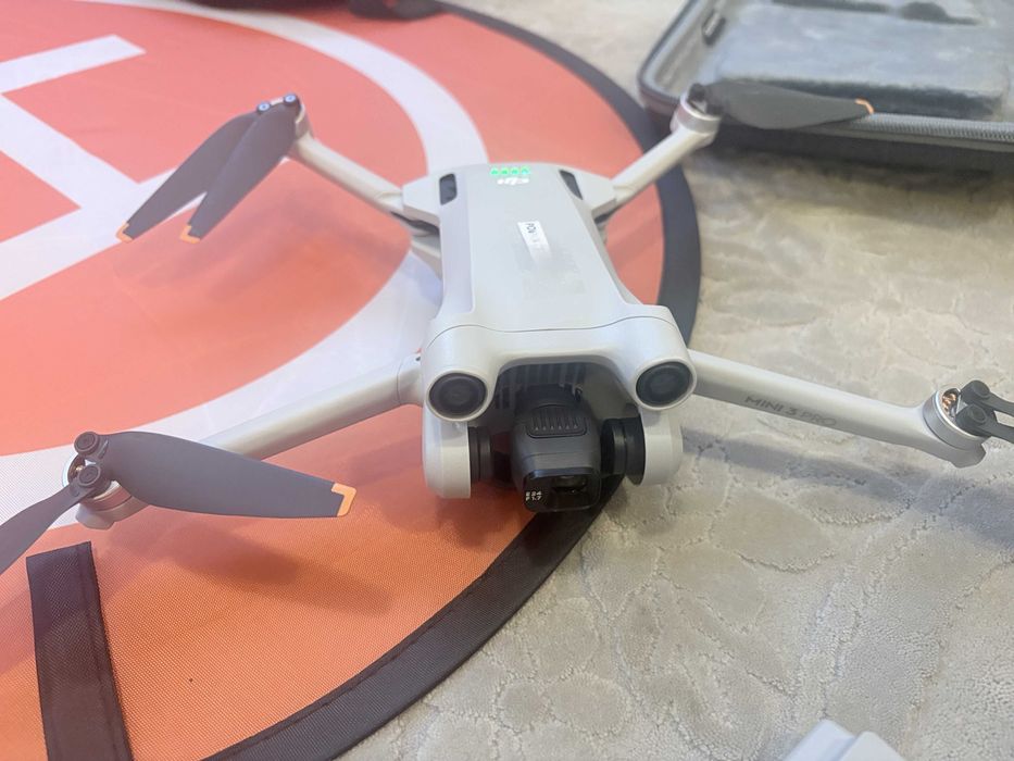 Dji Mini 3 PRO, kontroler RC, 2 baterie, Futerła + akcesoria