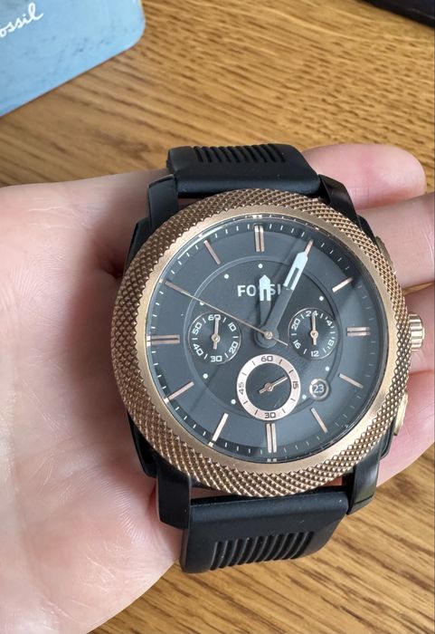 Продам наручные часы Fossil Machine (модель FS4715)
