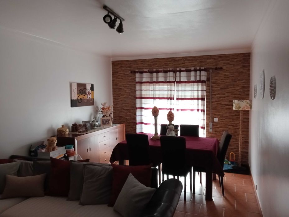 Apartamento T2 com arrumo em Tavarede, Figueira da Foz.