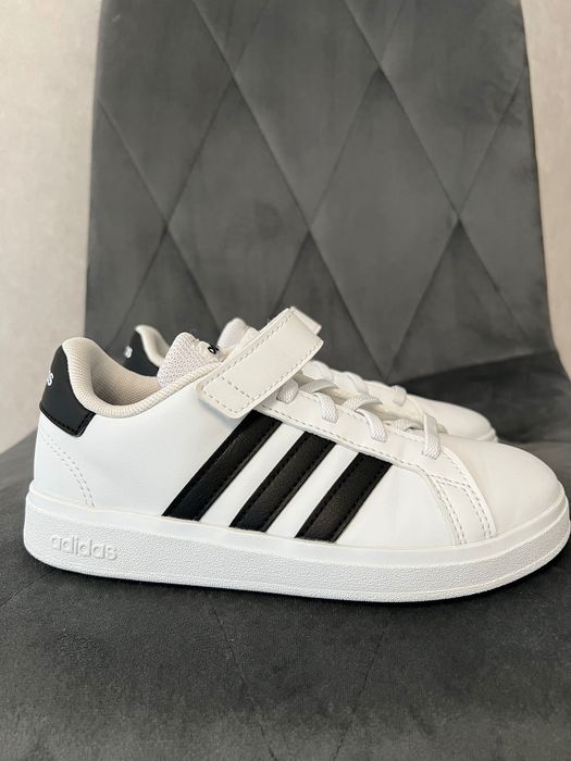 Кросівки Adidas 32 розмір