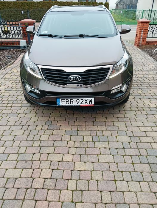 Samochód osobowy marki Kia sportage