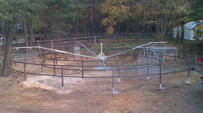 Karuzela boksowa dla koni