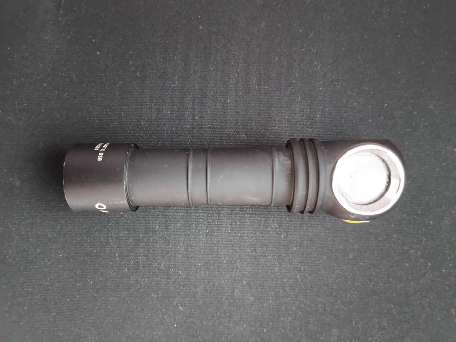 Latarka Armytek wraz z adapterem NVG
