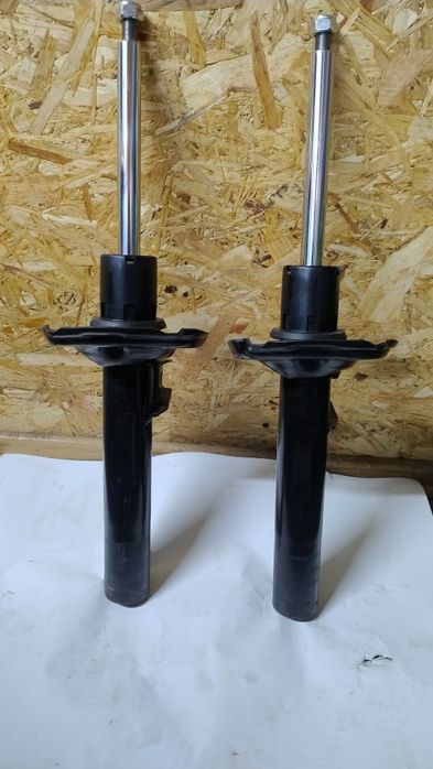 Продам стійкі Сакс орігінал Германия Skoda Octavia a7  пробіг 40 тис