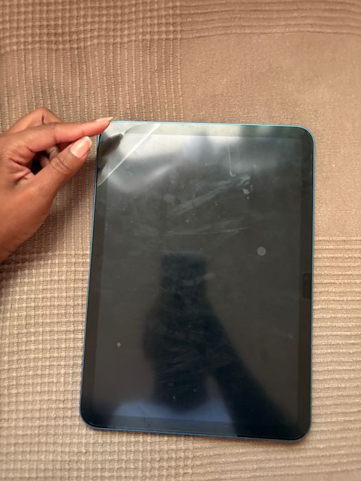 Apple iPad 11'' 2025 - 128GB - Wi-Fi - Azul