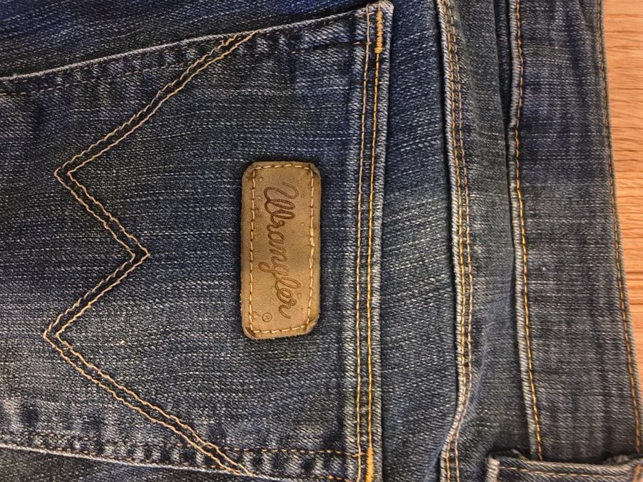 Spodnie Wrangler Wrangler "Reg Body Bootcut W32L32 świetne