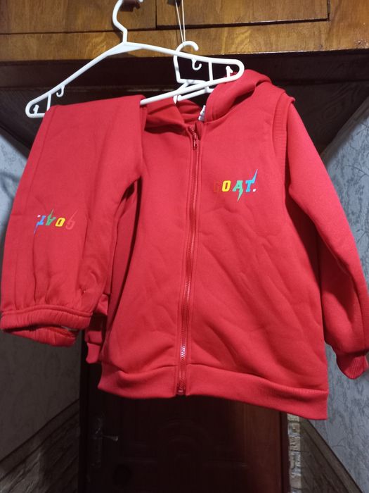 Продам костюмчик на флісі троєчка