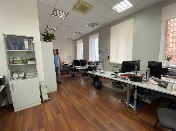 Без%! Продаж офісної будівлі на Пололі (1250 кв.м.) Дохідність 10%!