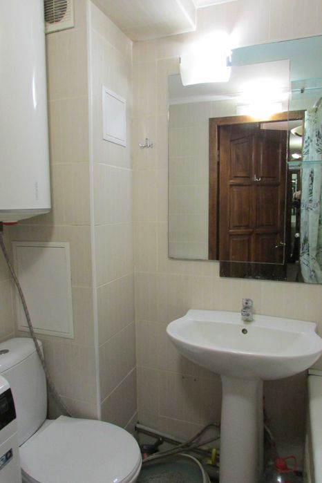 Найближчі ст. метро Мінська, Героїв Дніпра. вул. Полярна 3