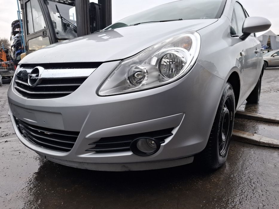 Opel Corsa D Lampy Przód Komplet Europa
