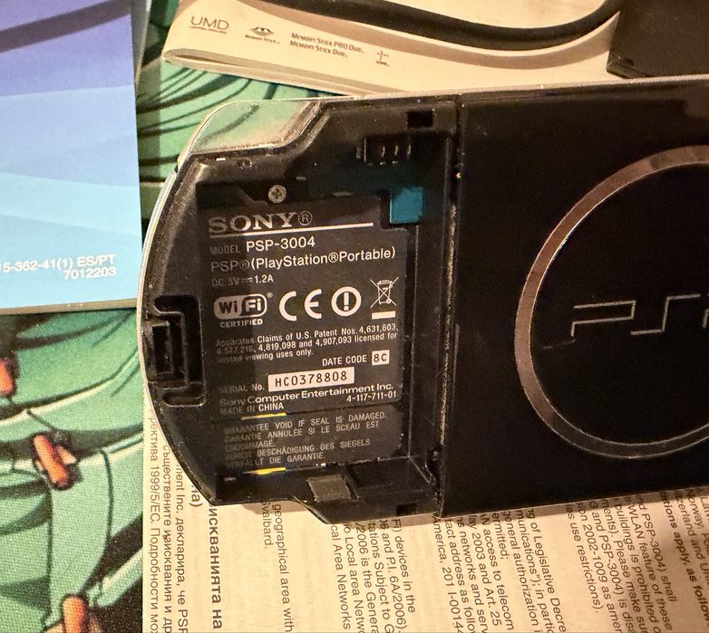 PSP 3004 com caixa e manuais