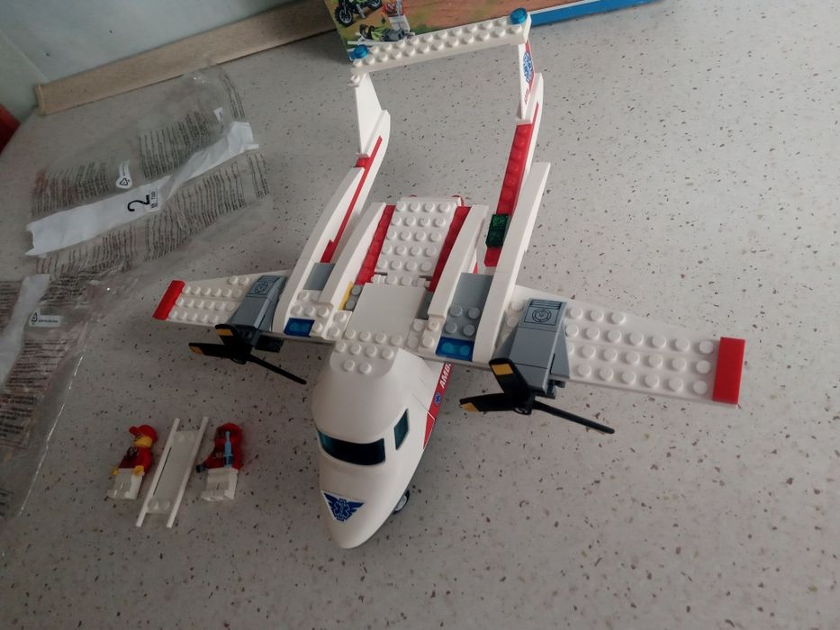 Klocki lego city 60116 samolot