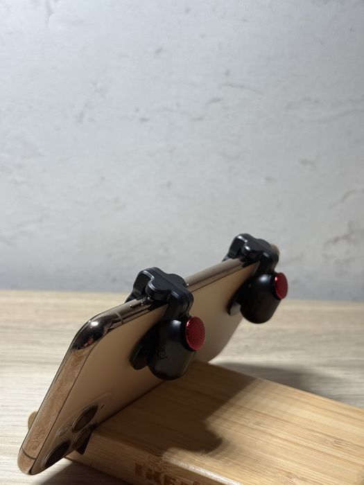 Продам клікери Baseus