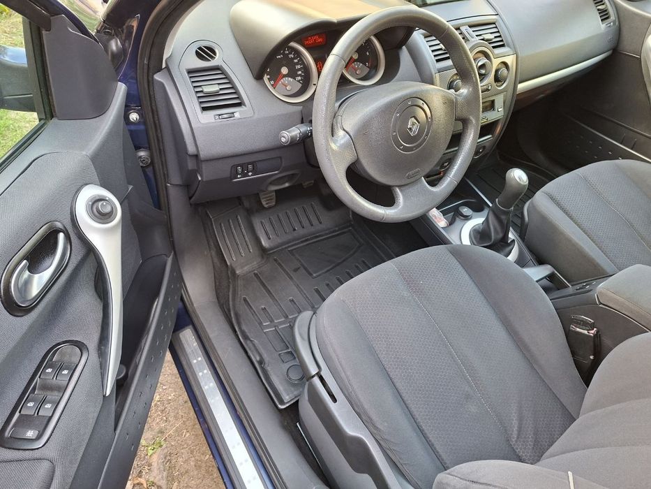 Гарне Авто Renault MEGANE