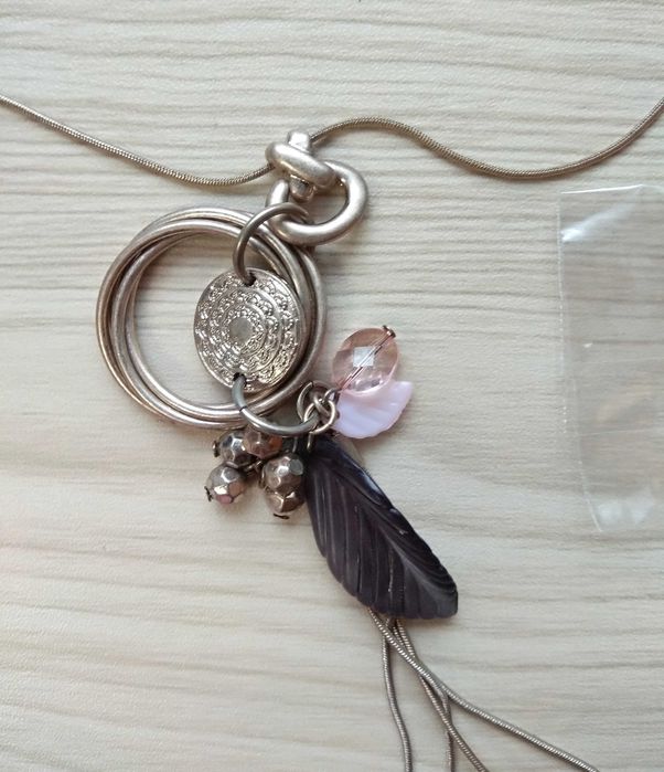 Набір AVON - ланцюжок та сережки "Белінда"