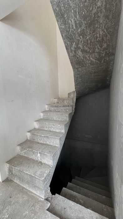 Таунхаус в центральній частині Бучі