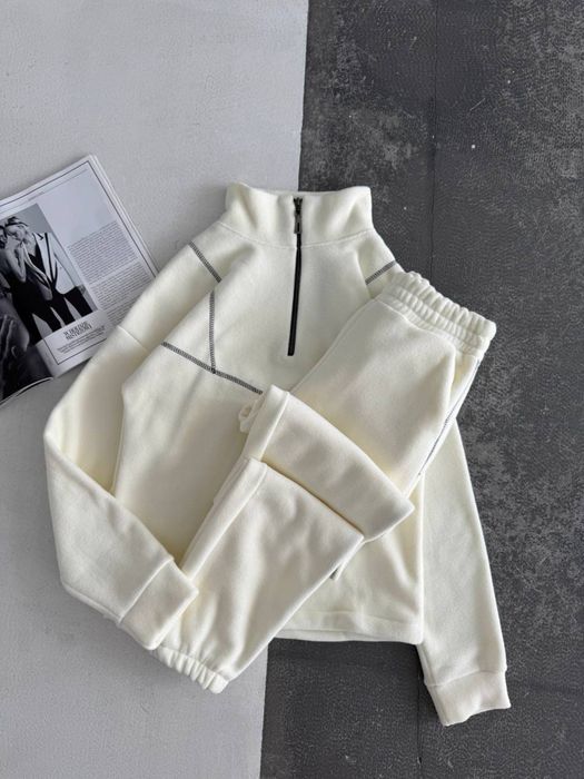 Жіночий флісовий костюм