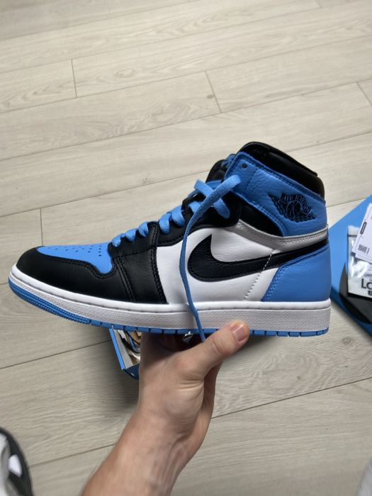 Air Jordan 1 Retro High OG UNC Toe