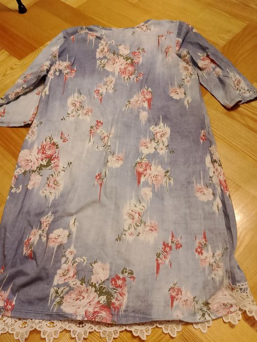 Sukienka damska w kwiaty