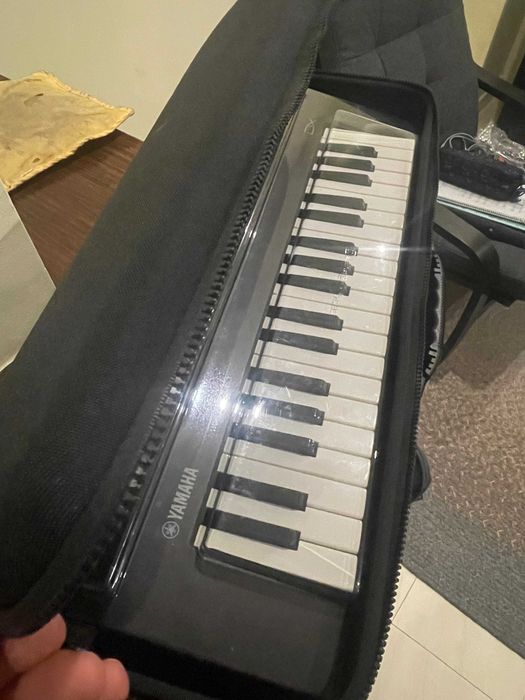 Yamaha Reface DX + Acessórios
