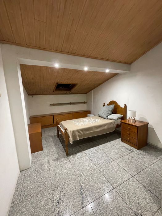 Quarto todo mobilado para arrendar