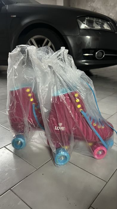 Patins novos em caixa