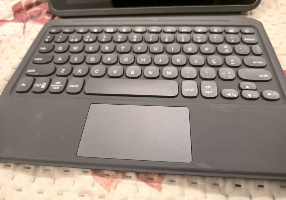 iPad 10ª Geração + Pencil + Teclado ZAGG | Setup Completo