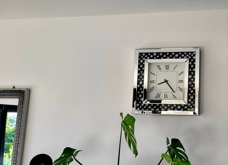 Lustrzany zegar diamenty kryształy 50x50