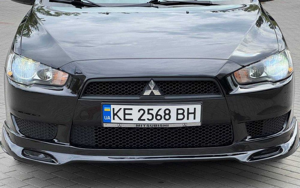 Mitsubishi Lancer 2011 Автомат 2011 газ бензин