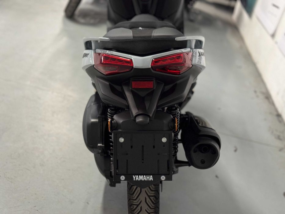 Yamaha X-Max Tech MAX 2025