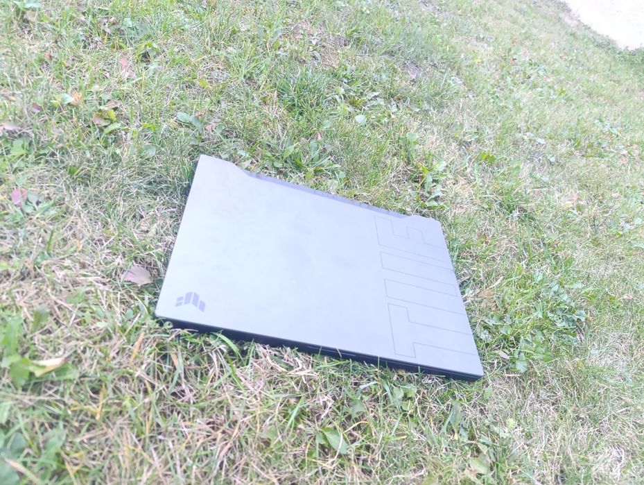 Asus Tuf Dash F15 із живою батареєю