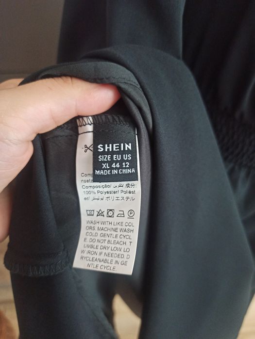 Czarna sukienka hiszpanką r. 42/44