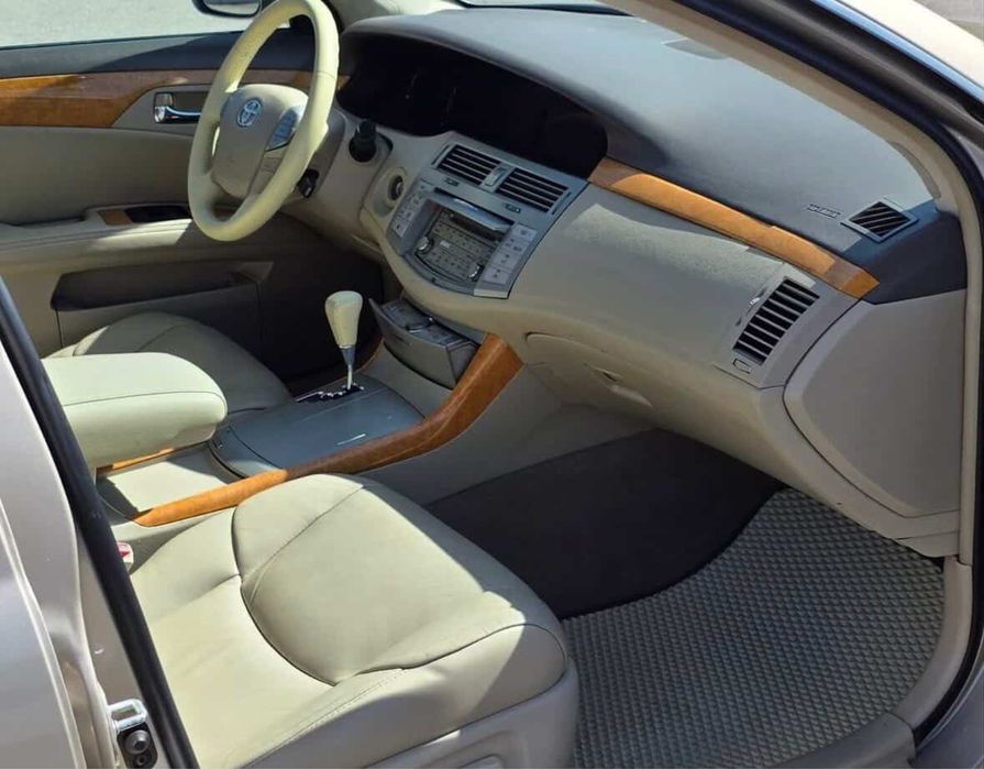 В продаже Toyota Avalon