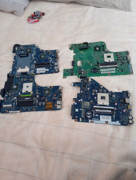 Продам запчастини для ноутбуків