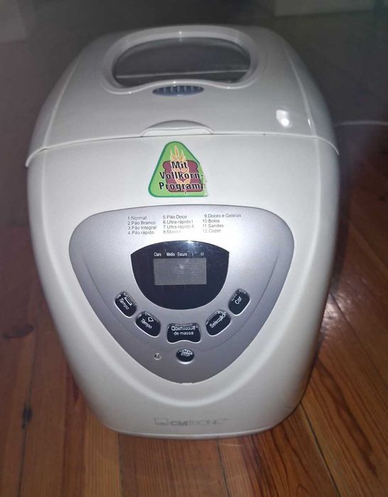 Máquina de pão Clatronic BBA 2605