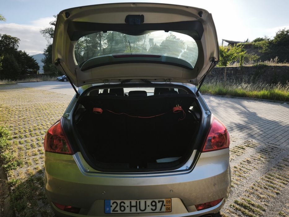 Kia Ceed 1.4Cvvt a GPL