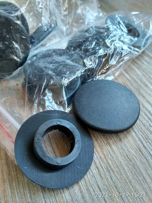 Клипсы для автоковриков.