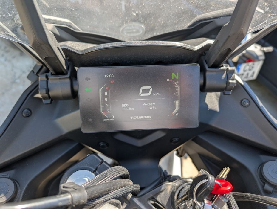 Mota CF Moto 650GT
