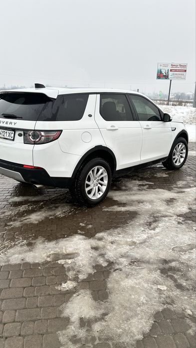 Ленд ровер Діскавері спорт