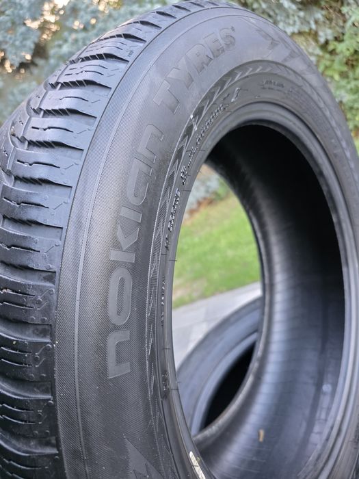 Всесезонні шини Nokian 235/60 18