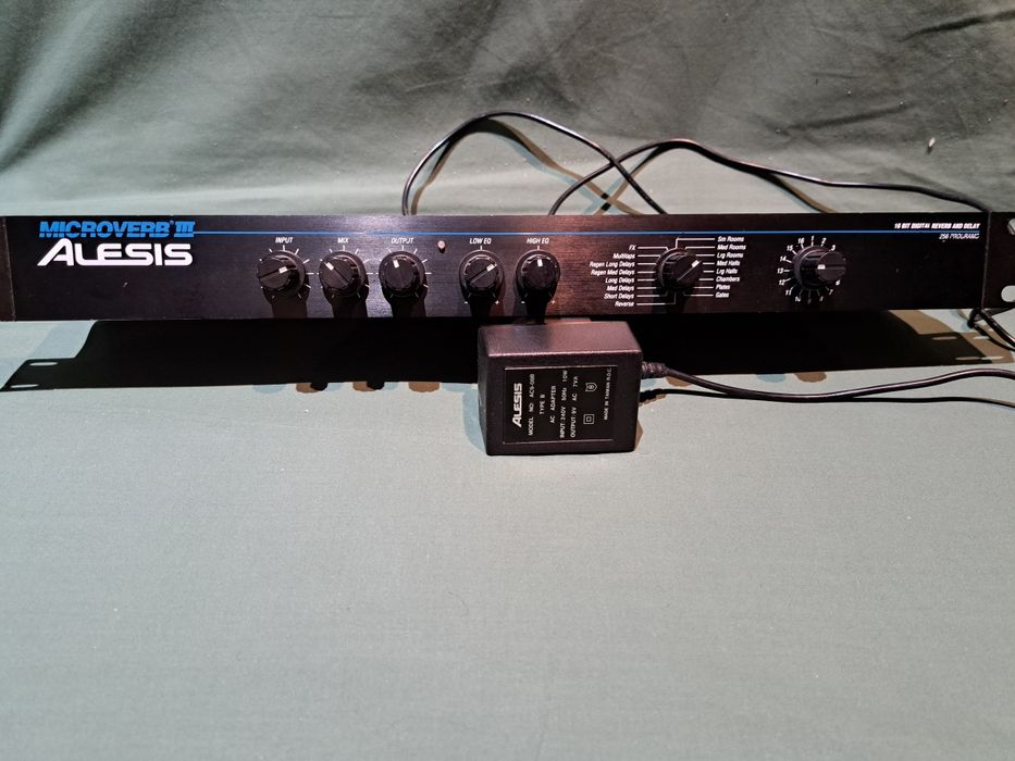 Delay Reverb 111 Alesis