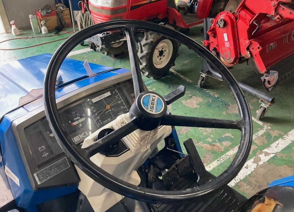Traktor Iseki TU140F