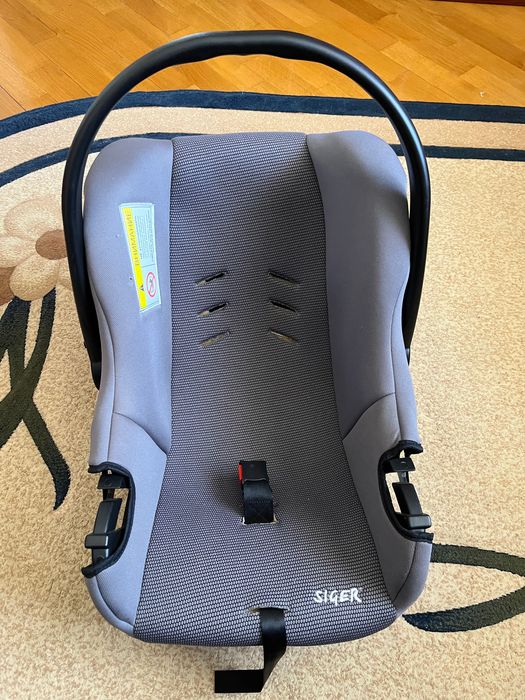 Дитяче автокрісло