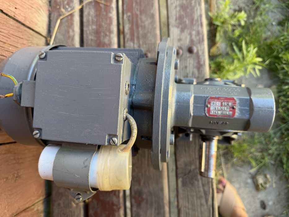 Przekladnia ślimakowa silnik 220 V