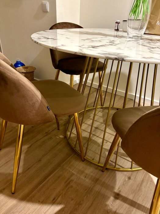 Round Dining Table with Marble-Effect Top64585040685443123