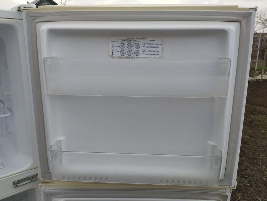 Холодильник Самсунг сухая заморозка.