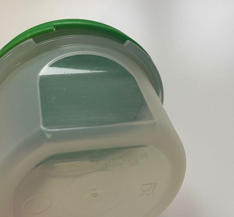 Pudełka Tupperware