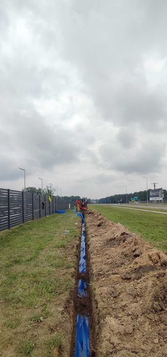 Usługi mini koparką/roboty ziemne